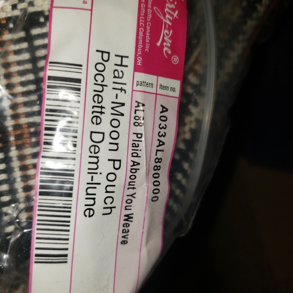 Thirty One Casual Crossbody Tote $65 - Picture 4 of 4